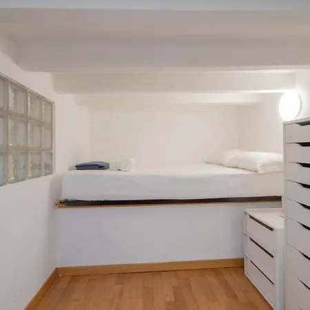 I-host - Pavia 10 Milánó